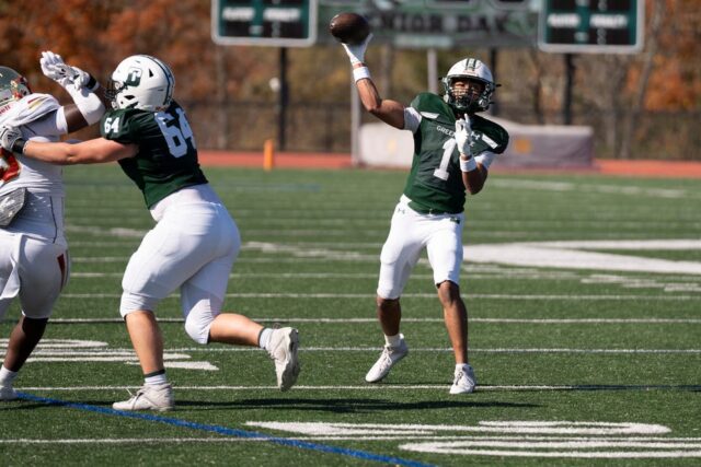 75755621007-101924-m-football-7