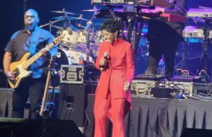 Gladys Knight And The O’Jays Dazzles The Mohegan Sun With Timeless Classics