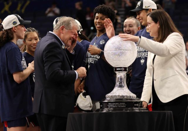 received_1648041565884853