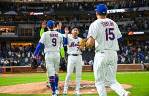 Mets Rally Early And Hold On To Beat White Sox 6-4 for Fourth Straight Comeback Win