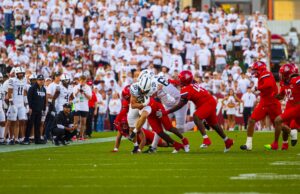 Becht’s Three Rushing TDs Power No. 14 Iowa State Past Arizona, 39–14