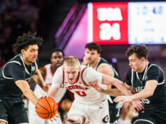 Hot-Shooting Georgia Cruises Past South Carolina On Senior Night
