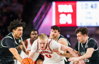 Hot-Shooting Georgia Cruises Past South Carolina On Senior Night