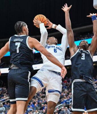 Seton Hall Rallies Past Georgetown, 51–47