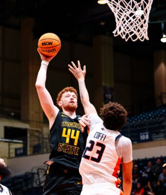 Giles’ 28 Points Lead Wichita State Past UTSA