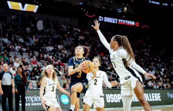 Hidalgo’s Historic Triple-Double Lifts Notre Dame To Elite Eight