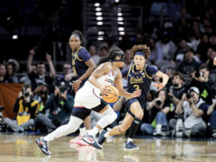 Huskies Hold Off Irish, Stay Perfect With Final Four Berth