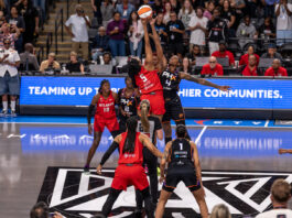 Dream Rally Late to Edge Mercury Behind Howard And Reese