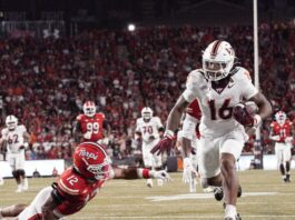 Virginia Tech Pulls Away From Maryland, 35-26, In First Power 5 Test