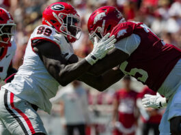 No. 2 Georgia Overwhelms Arkansas 45-17 Behind Dominant Ground Game And Defense