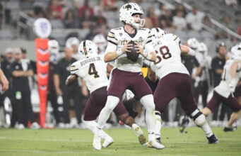San Diego State Holds Off Texas State In Wild Pac-12 Opener